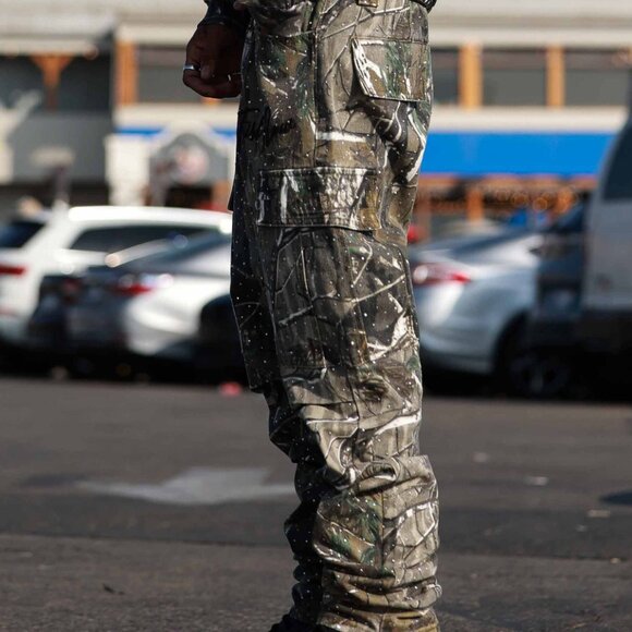 Allover Stud Cargo Pants - Picture 4 of 6